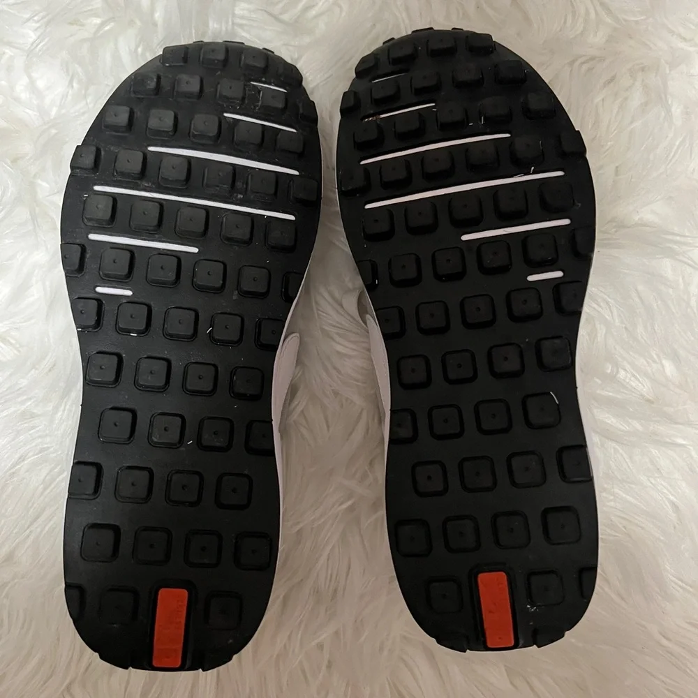Nike Waffle One Sneaker - Women 6.5 - Picture 4 of 5